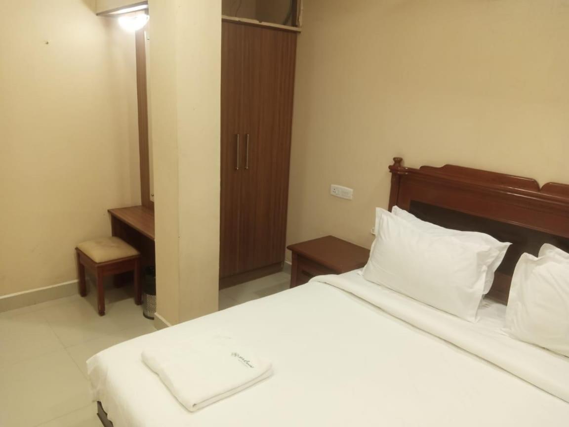 Svs Grande Hotel Pudukkottai Ngoại thất bức ảnh