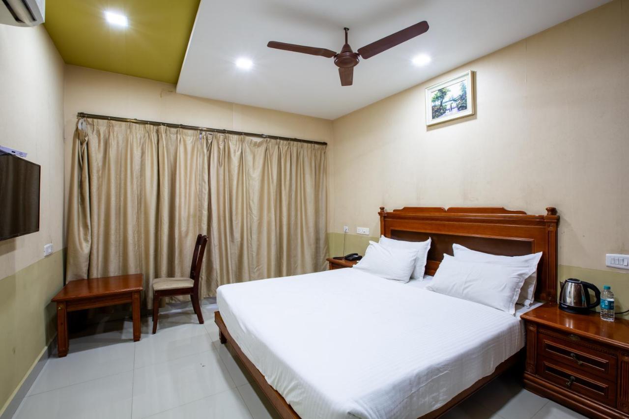 Svs Grande Hotel Pudukkottai Ngoại thất bức ảnh