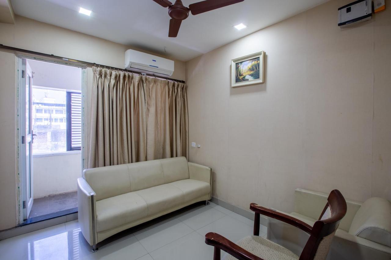 Svs Grande Hotel Pudukkottai Ngoại thất bức ảnh