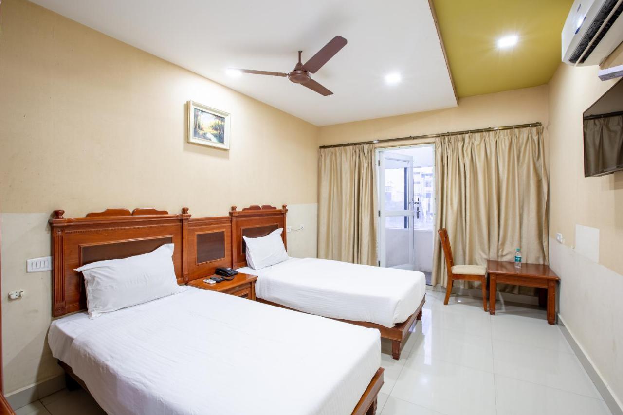 Svs Grande Hotel Pudukkottai Ngoại thất bức ảnh